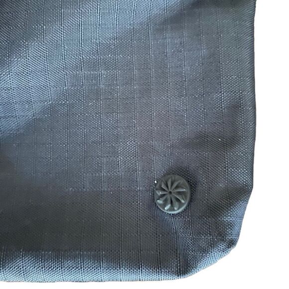 Athleta Oslo Crossbody Waistbag Black - Picture 5 of 5